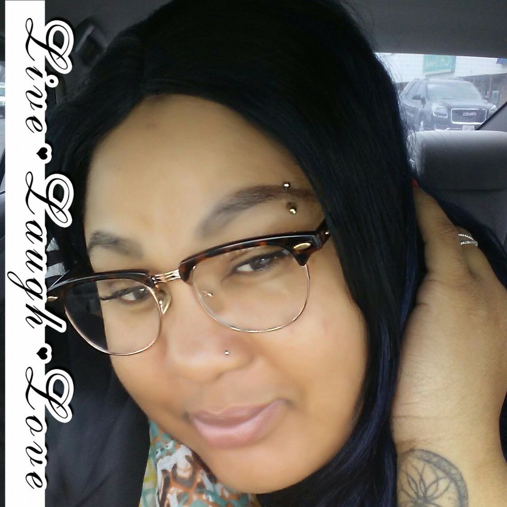 Meet your Posher, Aanitina